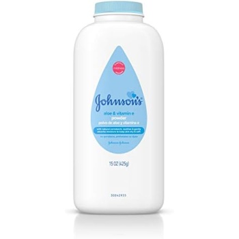 Johnson's Baby Powder, Naturally Derived Cornstarch with Aloe & Vitamin E